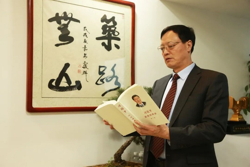 公司黨委書記、董事長(zhǎng)張超暉榮膺“第九屆陜西省優(yōu)秀企業(yè)家”榮譽(yù)稱號(hào)